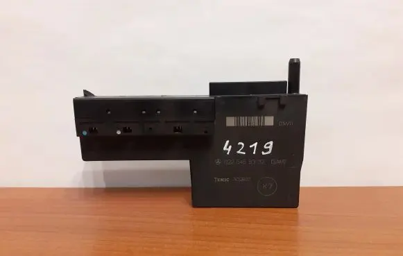 Mercedes-Benz E W210 Fuse module 0225455332 4219