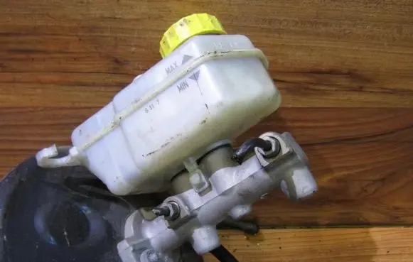 Seat Ibiza III (6L) Master brake cylinder