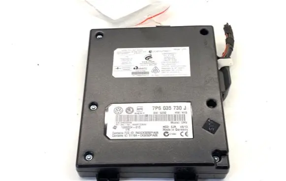 Volkswagen PASSAT B7 Bluetooth control unit module 7P6035730J