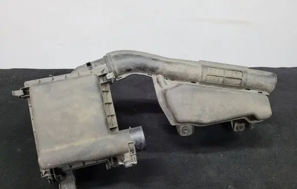 Toyota Auris E180 Air filter box cover 177050T060 01060 MF100141851X