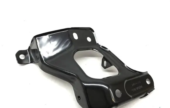 Tesla Model 3 Fender mounting bracket 1086016-00-D
