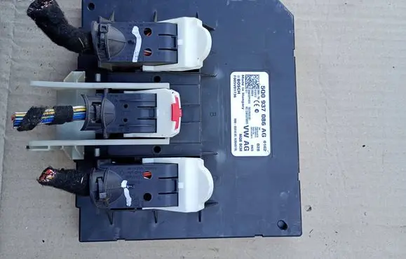 Volkswagen Golf VII Other control units/modules 5Q0937086AG