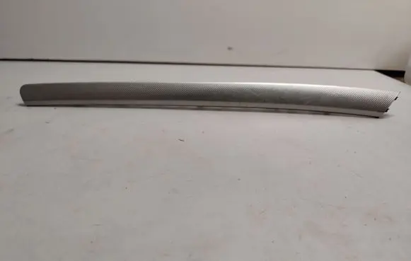 Audi A5 8T 8F Front door trim bar 8T0867409
