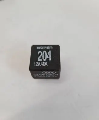 Volkswagen PASSAT B5.5 Other relay 431951253H