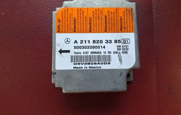 Mercedes-Benz E W211 Airbag control unit/module A2118203385 500302080014 D6V3B08A09