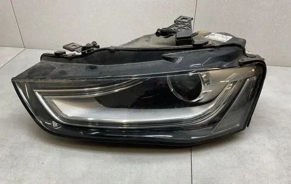Audi A4 S4 B8 8K Headlight/headlamp 8K0941005D