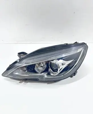 Peugeot 308 Headlight/headlamp 9816990780