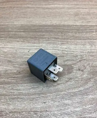 Audi A8 S8 D3 4E Other relay 141951253B V23134B52X227