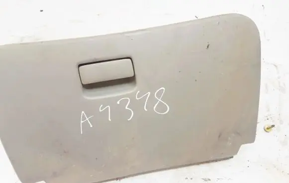 Nissan Almera N16 Glove box
