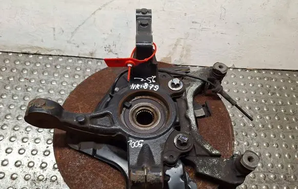 Fiat 500L Front wheel hub spindle knuckle S25056879 51910432