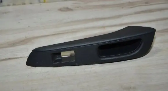 Nissan Note (E12) Rear door handle trim 