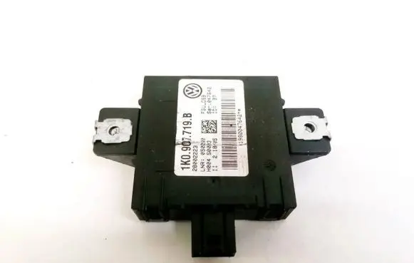 Volkswagen Golf Plus Alarm control unit/module 1K0907719B 28002223