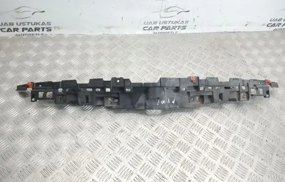 Opel Insignia A Front bumper mounting bracket 13250569