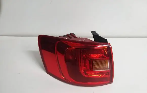 Volkswagen Jetta VI Rear/tail lights