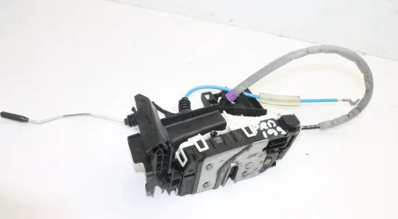 Mercedes-Benz CLA C117 X117 W117 Front door lock A1667200635