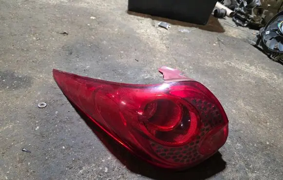 Peugeot 207 Rear/tail lights