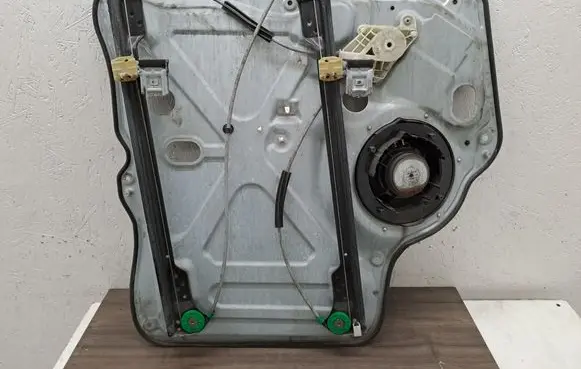 Volkswagen Transporter - Caravelle T5 Front door electric window regulator 7H0837730AP