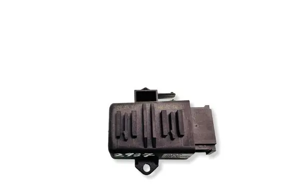 Volkswagen Tiguan Seat heating relay 1K0959772