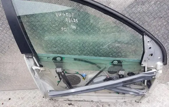 Volkswagen Golf V Front door window/glass frame 