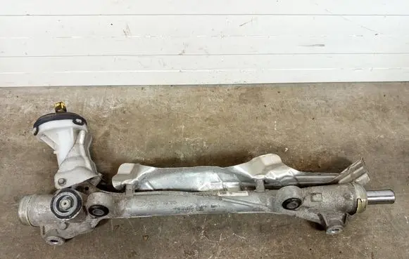 Hyundai i30 fastback Steering rack 56500G4000