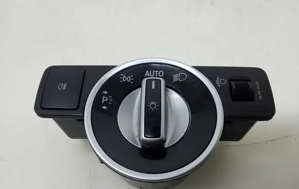 Mercedes-Benz B W246 W242 Light switch A2049053103