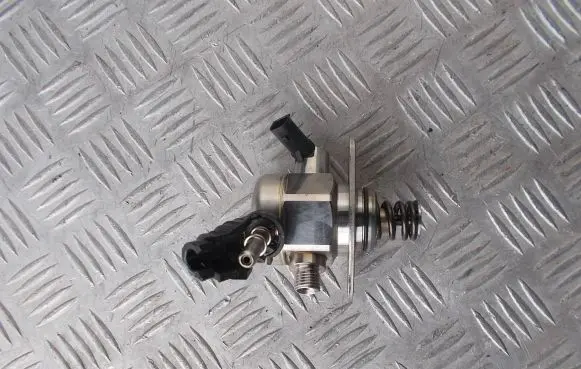 KIA Pro Cee'd III Fuel injection high pressure pump 35320-08200