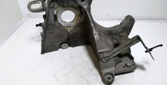 Opel Zafira B Generator/alternator bracket 55194411