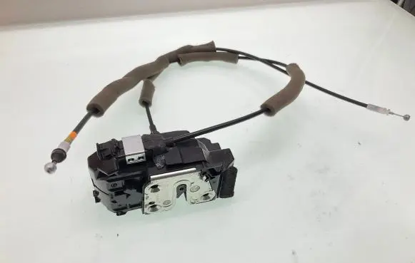 Nissan Leaf II (ZE1) Front door lock