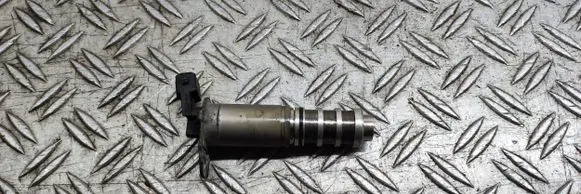 BMW 6 F06 Gran coupe Camshaft vanos timing valve 