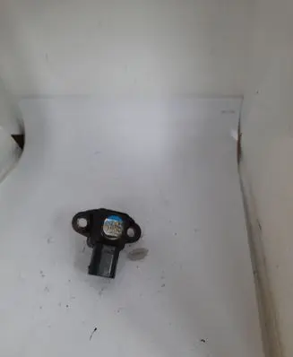 Mercedes-Benz A W169 Air pressure sensor A0051537228
