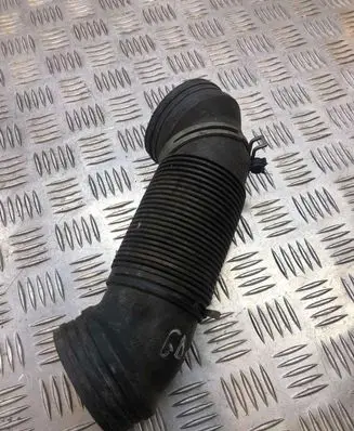 Volkswagen Jetta V Air intake hose/pipe 1K0129684
