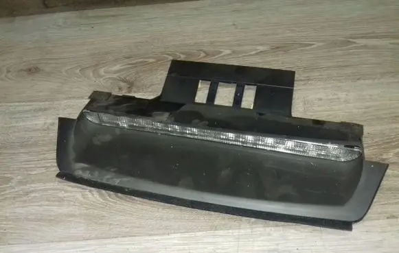 Volvo S80 Third/center stoplight 8641732