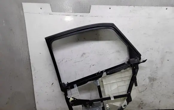 Audi A4 S4 B5 8D Rear door manual window regulator 8D0839400A