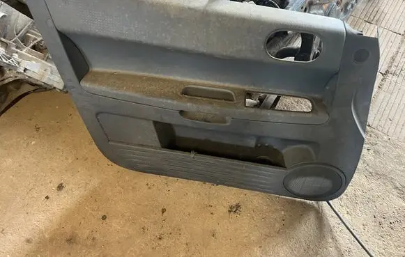 Mitsubishi Colt Front door card panel trim PMR951615HB