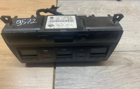 Audi A6 S6 C5 4B Climate control unit 5HB00760400 4B0820043F D550000