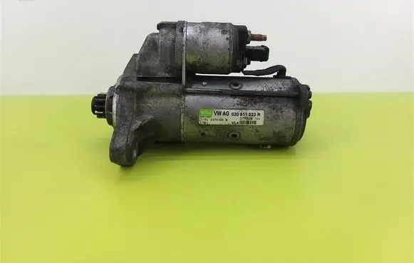 Volkswagen Golf IV Starter motor 020911023R