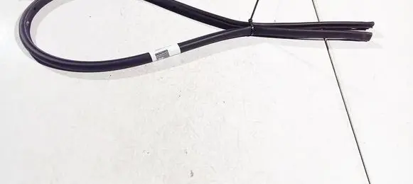 Toyota Corolla E120 E130 Rubber seal front coupe door 