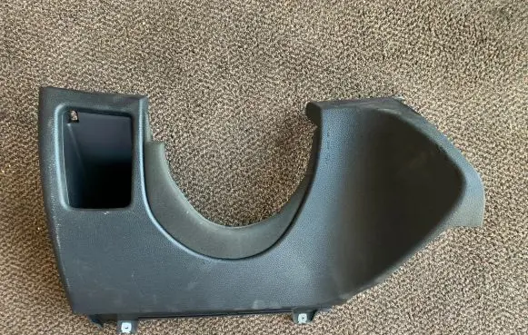 BMW 1 E81 E87 Dashboard lower bottom trim panel 6982545
