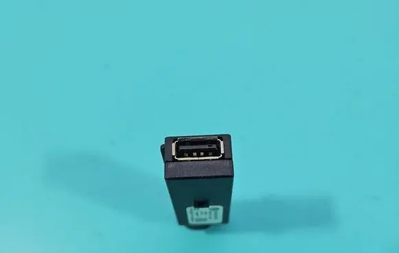 USB socket connector