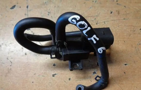Volkswagen Golf VI Turbo solenoid valve 03C145692