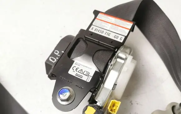 Honda CR-V Front seatbelt A81450T1G A81450T1GGOG 6188421B