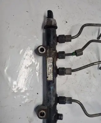 Fuel main line pipe