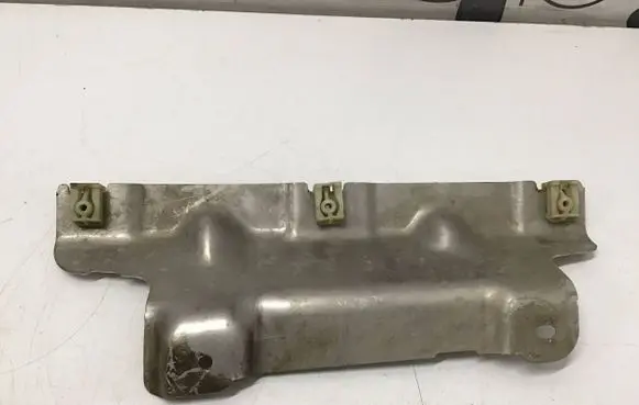 BMW 4 G22 G23 G24 G26 Heat shield in engine bay 7340979