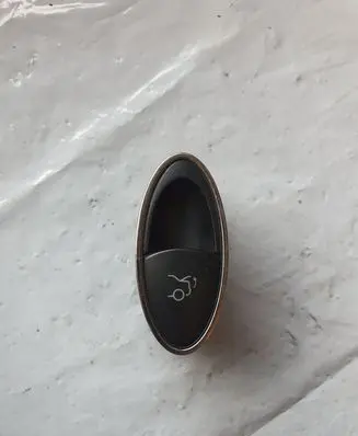 Tailgate opening switch