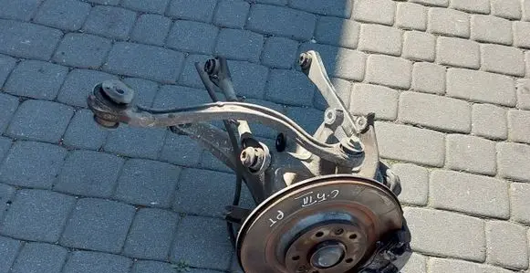 Citroen C5 Rear wheel hub spindle/knuckle 