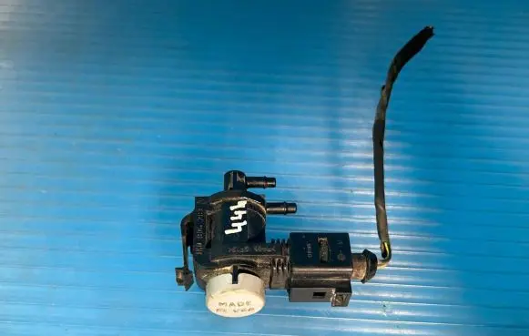 Audi A6 S6 C6 4F Turbo solenoid valve 1K0906283A