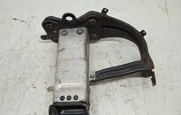 Mercedes-Benz E W211 Front side member CH85998