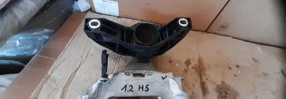 Peugeot 308 Other engine bay part 9674960380