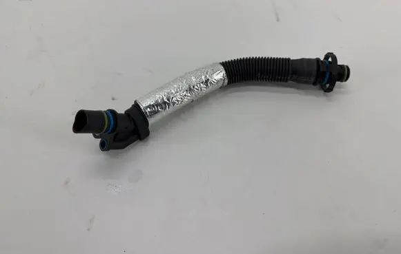 Volkswagen Golf VIII Breather hose/pipe 05E103474AH