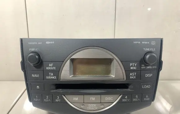 Toyota RAV 4 (XA30) Radio/CD/DVD/GPS head unit 8612042220